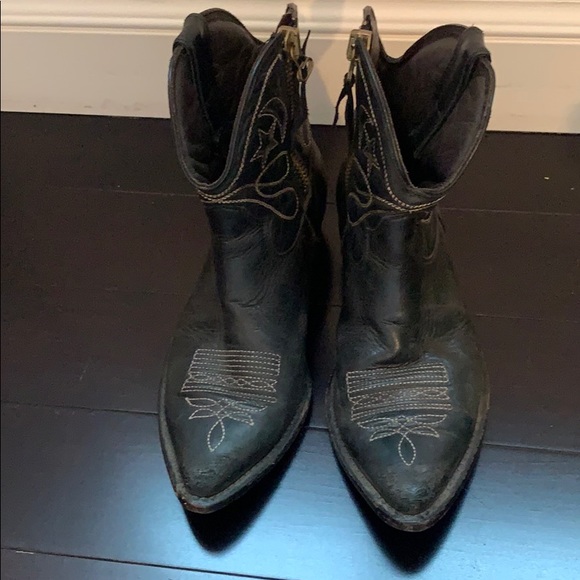 golden goose deluxe brand cowboy boots